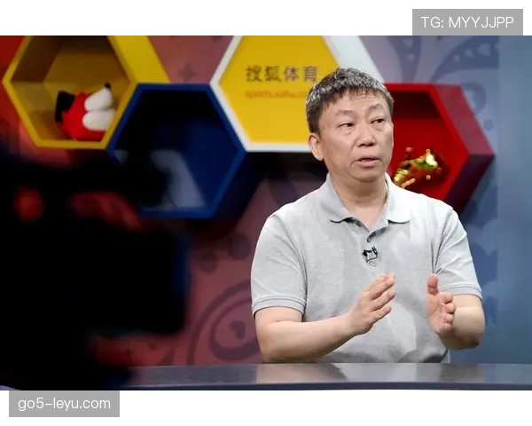 德尚执教之道：战术灵活与团队凝聚力铸就成功典范