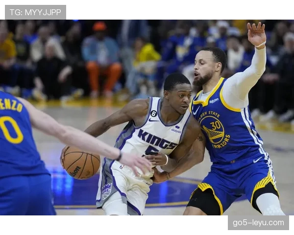 格纳布里屡破防线,强势助推球队进攻 格纳布里屡破防线,强势助推球队进攻