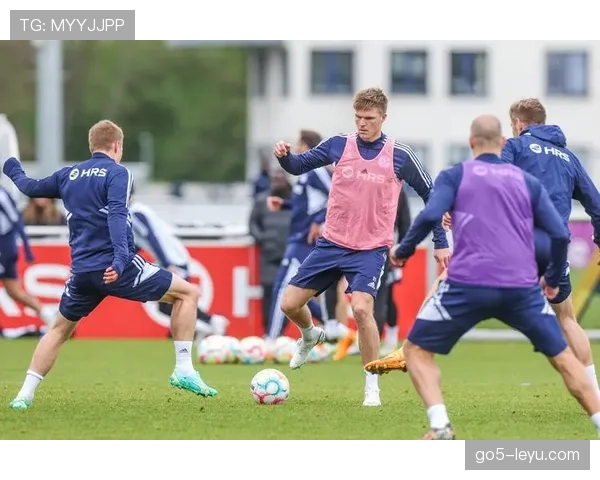 赖斯国家队表现亮眼，助球队斩获关键胜利，状态回暖引关注