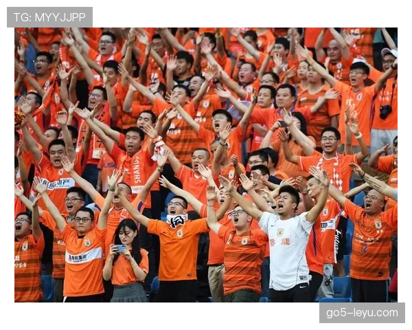 北京国安工体主场迎热烈氛围，球迷热情助燃新赛季征程