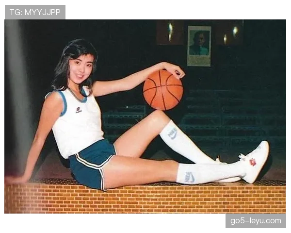 黄雅琼家里这摆设也太豪横了吧，怎么看都不像运动员住的地儿啊